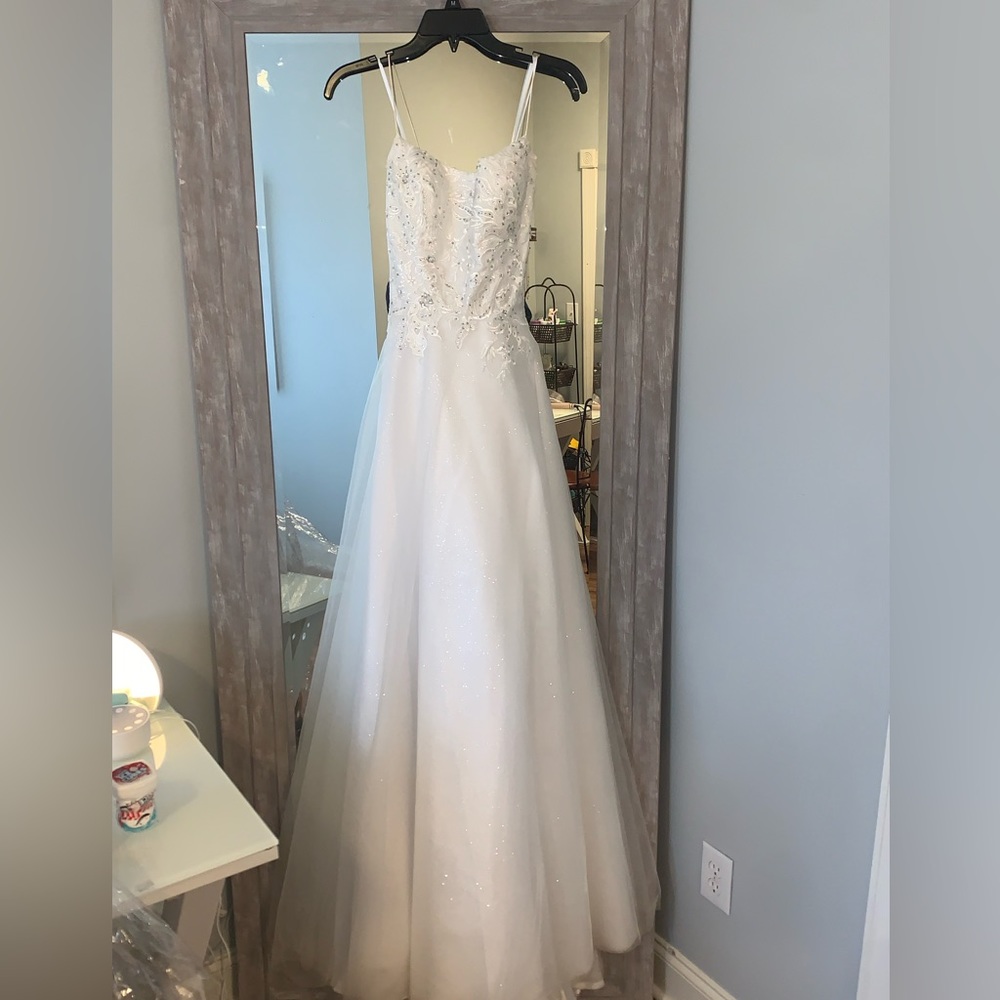 size 10 white ball gown/ prom dress
